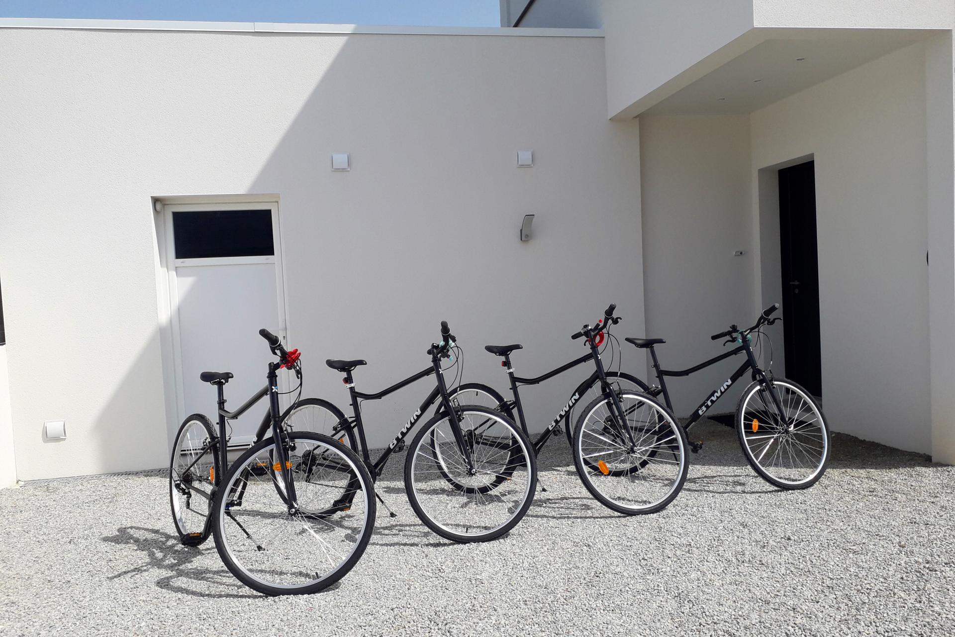 4 vélos adultes à disposition